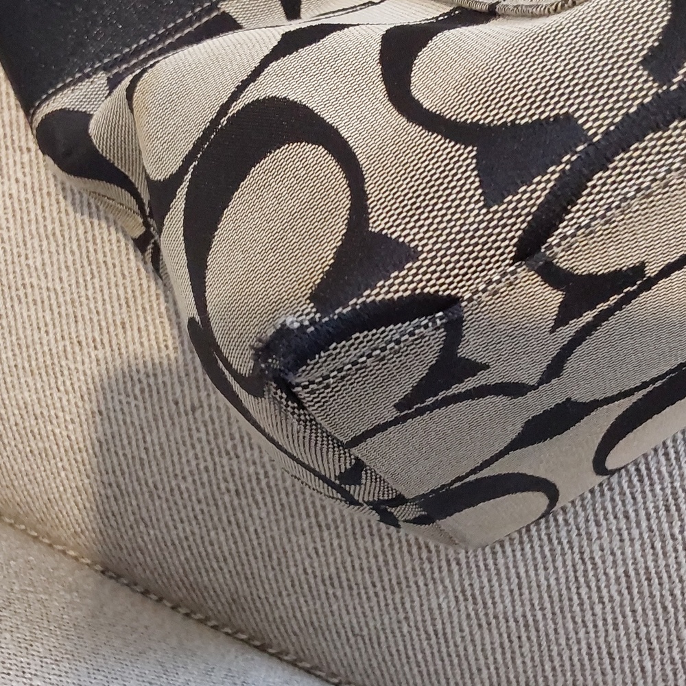 COACH signature tote - Picture 4 of 8